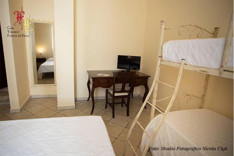 Casa Vacanze - Franco Ed Enza Bed & Breakfast San Gregorio Magno Exterior photo