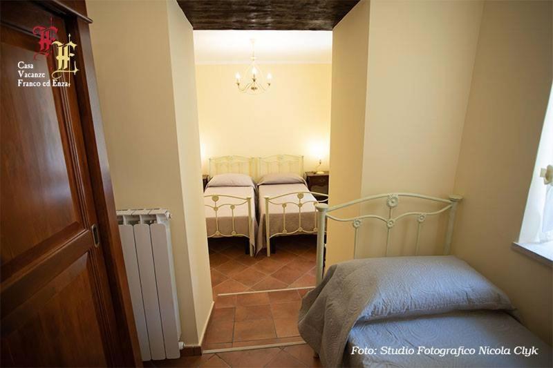 Casa Vacanze - Franco Ed Enza Bed & Breakfast San Gregorio Magno Exterior photo